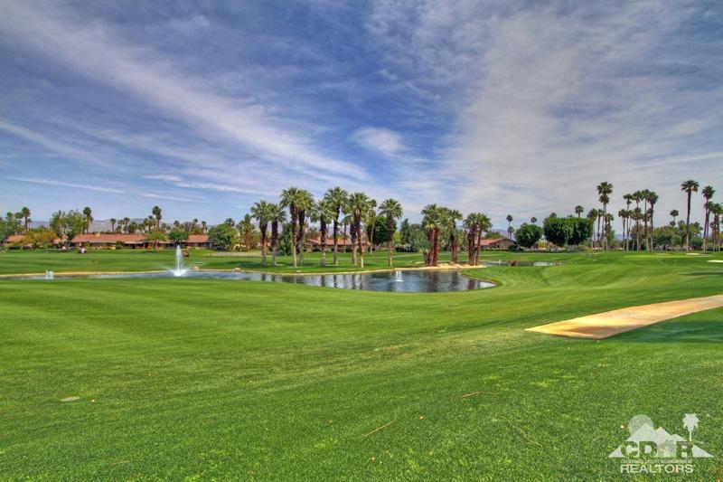 332 Red River Road Palm Desert, CA 92211 - Photo 4 of 40 a view of a park