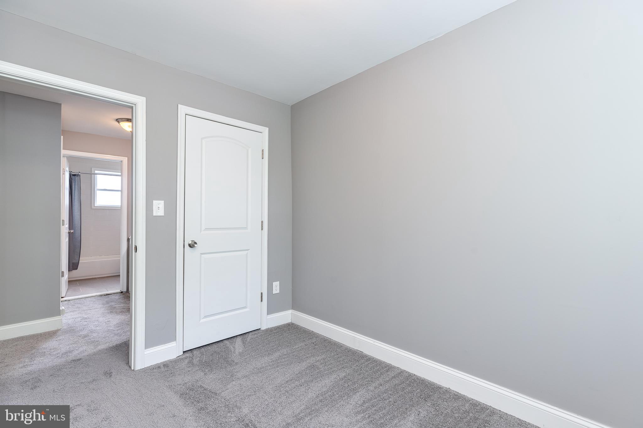 6844 Dunbar Road Dundalk, MD 21222 - Photo 29 of 43