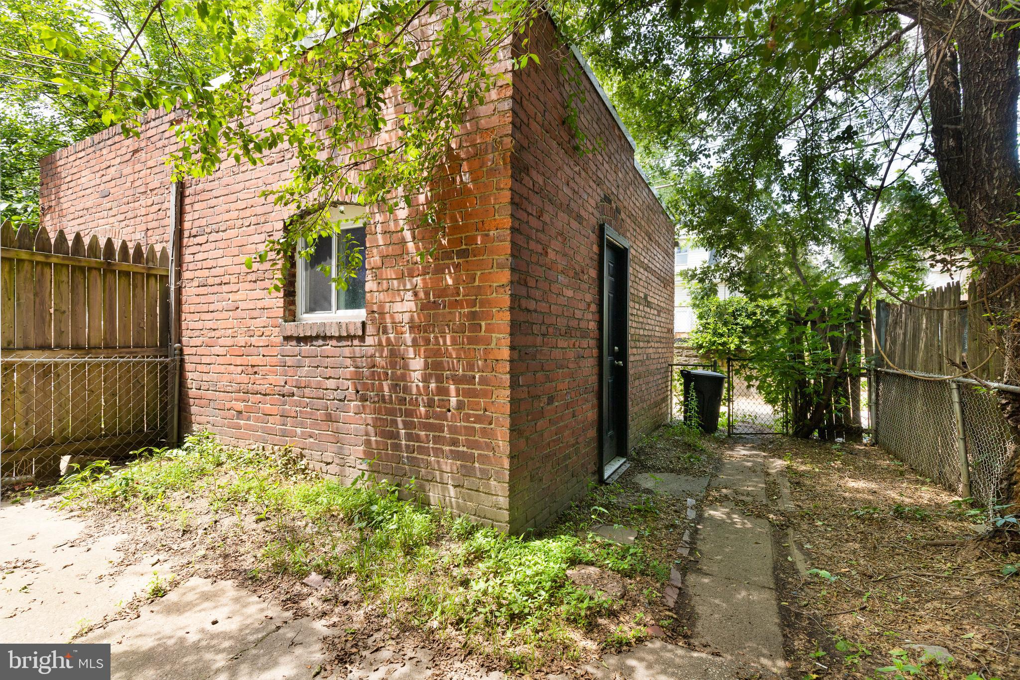 6844 Dunbar Road Dundalk, MD 21222 - Photo 39 of 43