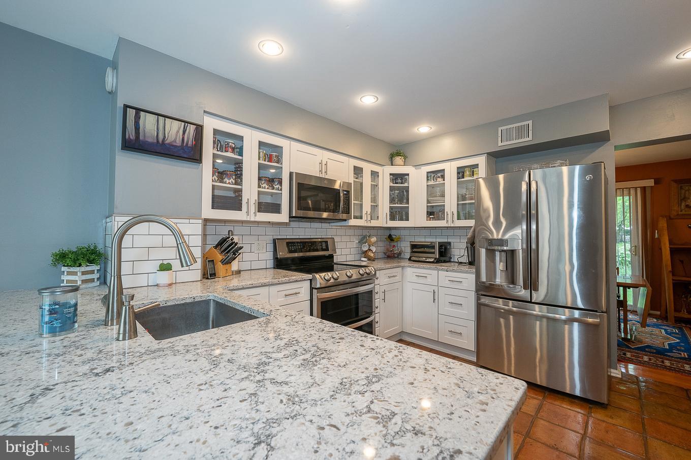 4 Scott Court Chesterbrook, PA 19087 - Photo 15 of 48 Great bright kitchen with granite countes