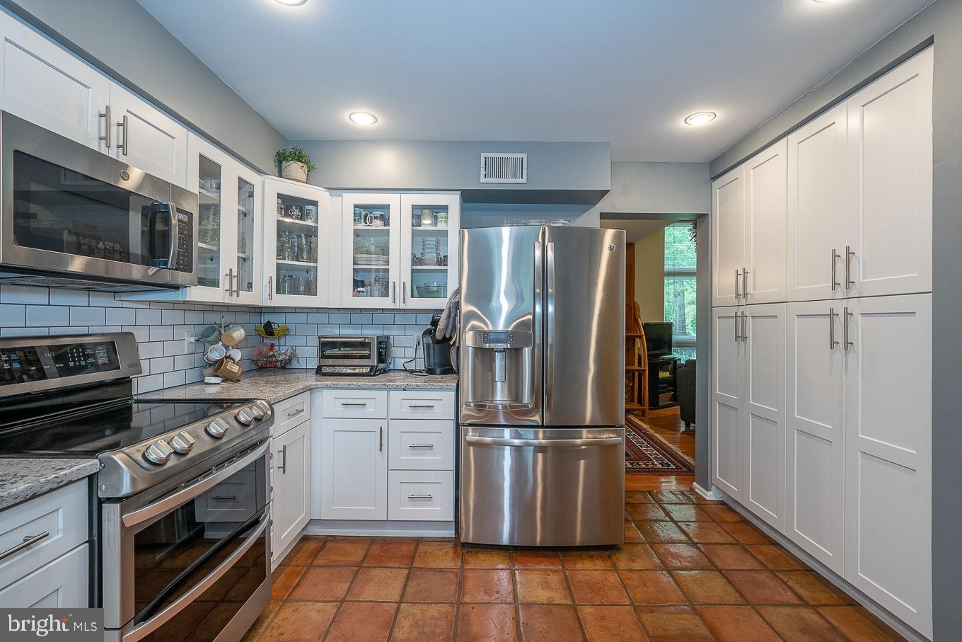 4 Scott Court Chesterbrook, PA 19087 - Photo 10 of 48 All stainless steel apliances