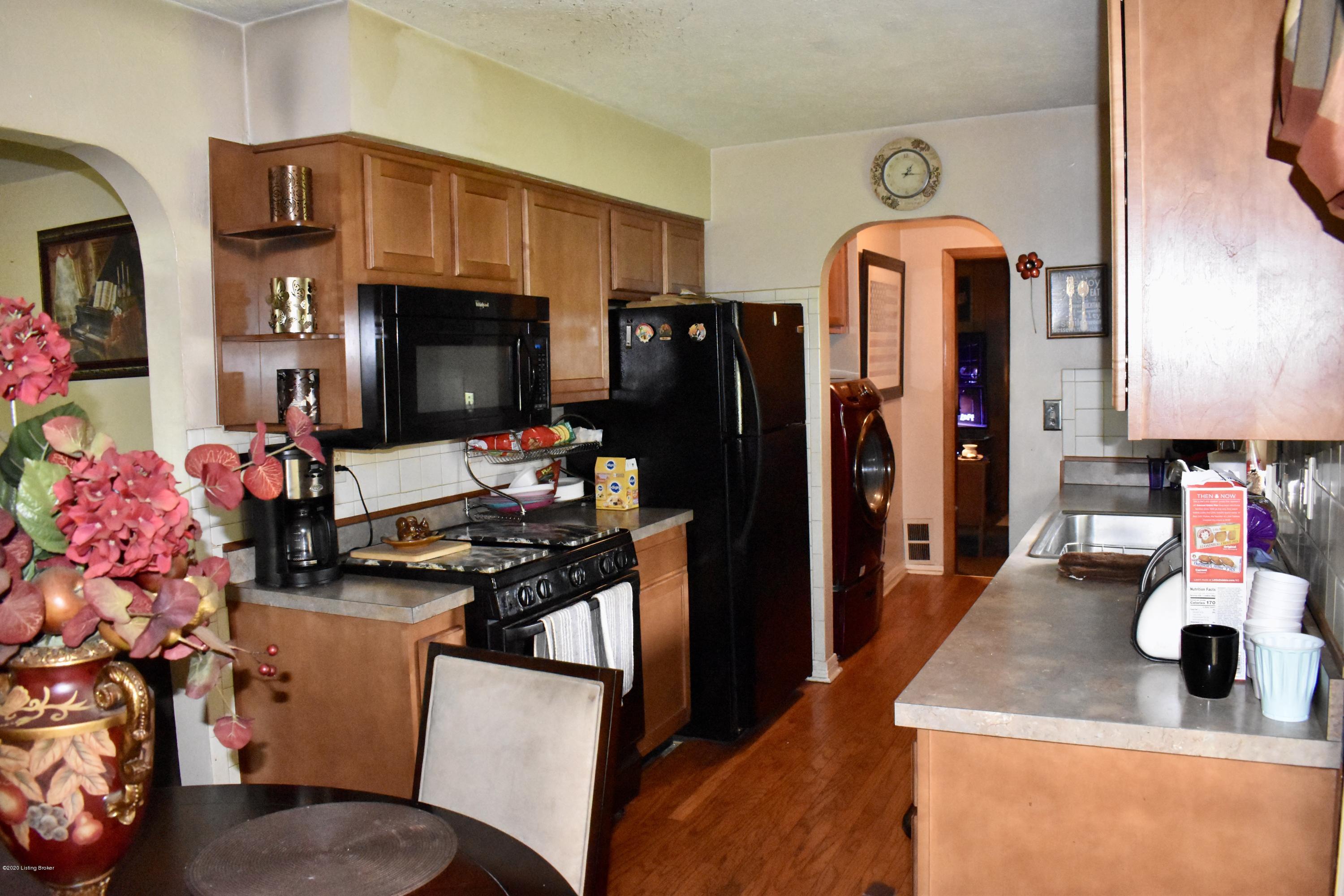 4415 Dover Road Louisville, KY 40216 - Photo 9 of 24 0789F0B2-F470-4A38-AE80-078E140161E6_1_2
