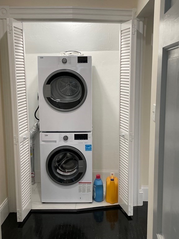 840 South Street, Unit 1 Boston, MA 02131 - Photo 9 of 19 a utility room with dryer and washer