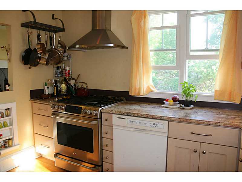22 Sowams Road Barrington, RI 02806 - Photo 9 of 16 Kitchen.
