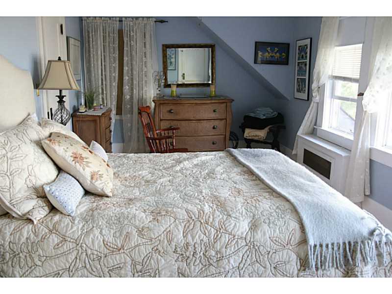 22 Sowams Road Barrington, RI 02806 - Photo 10 of 16 Master Bedroom.