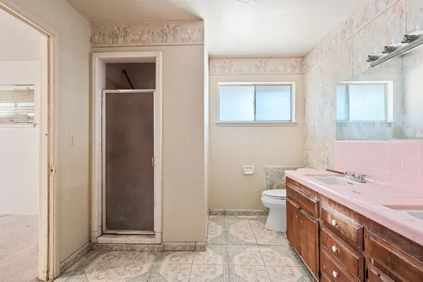 a view of a backyard of the house