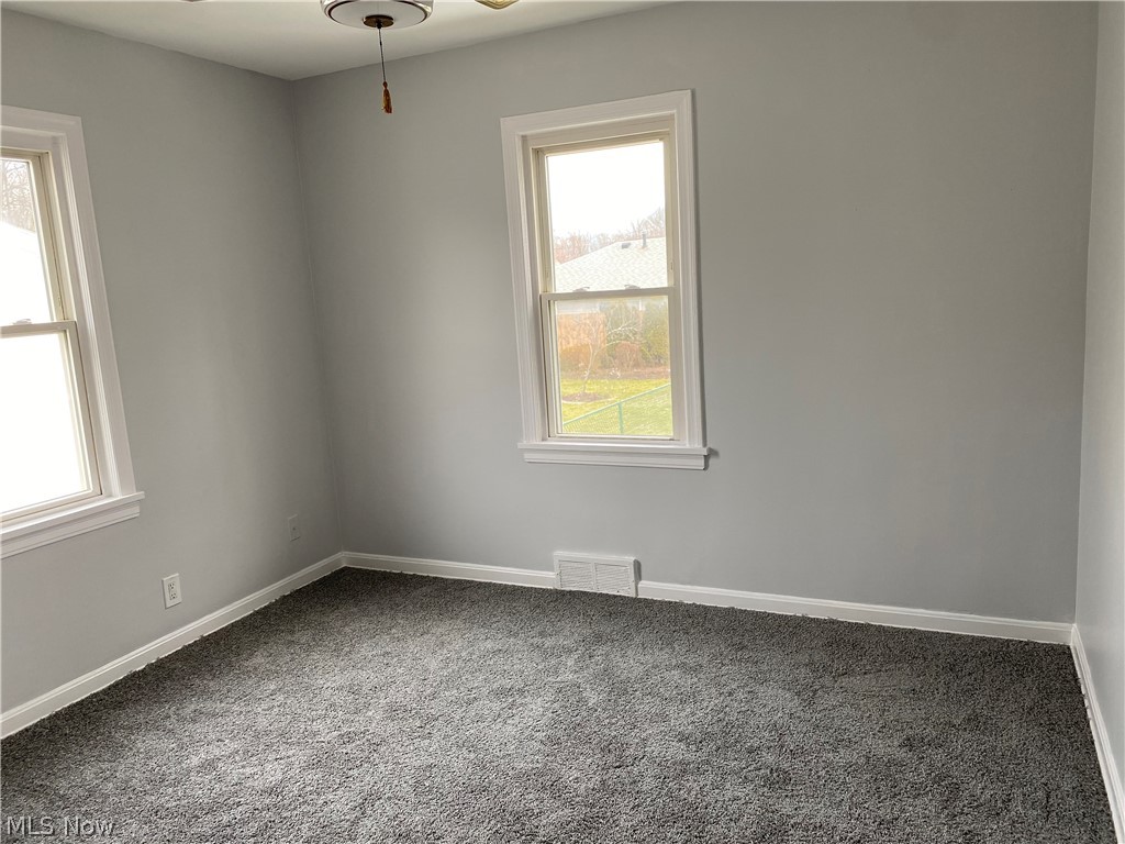 6367 Stumph Road Cleveland, OH 44130 - Photo 9 of 30