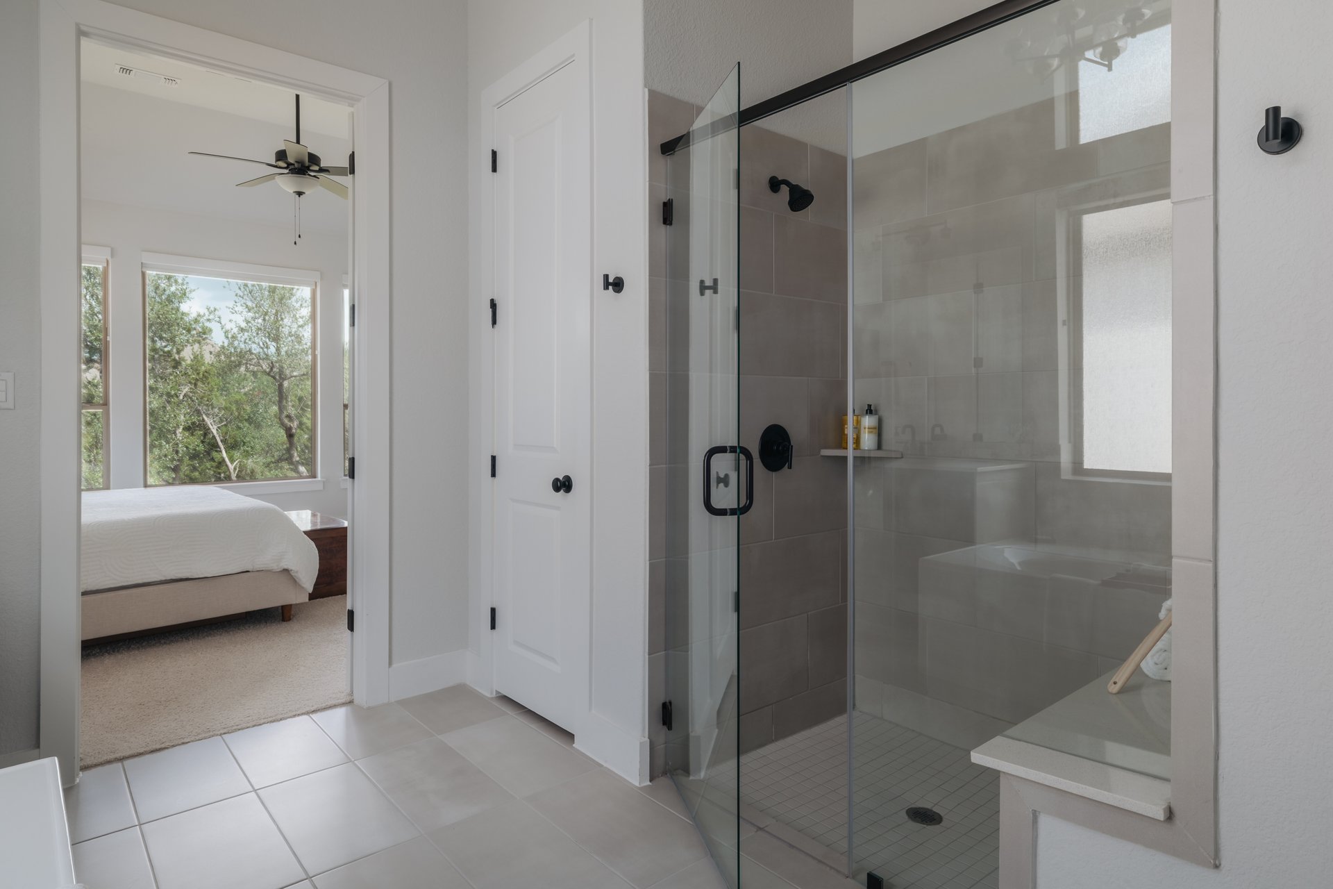 317 Autumn Oak Way Georgetown, TX 78628 - Photo 20 of 40 a bathroom with a shower