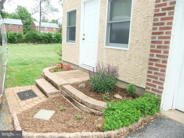 411 Fairview Road Springfield, PA 19064 - Photo 24 of 25 Exterior Side