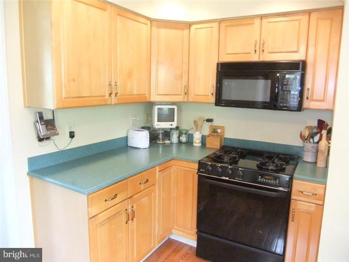 411 Fairview Road Springfield, PA 19064 - Photo 9 of 25 Kitchen