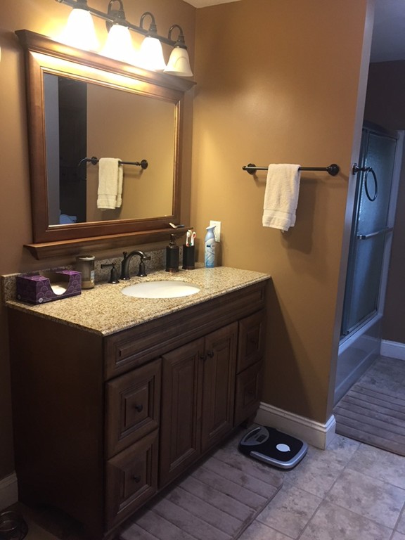 6 Elizabeth Road Billerica, MA 01821 - Photo 12 of 17