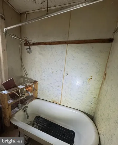a bathroom with a tub