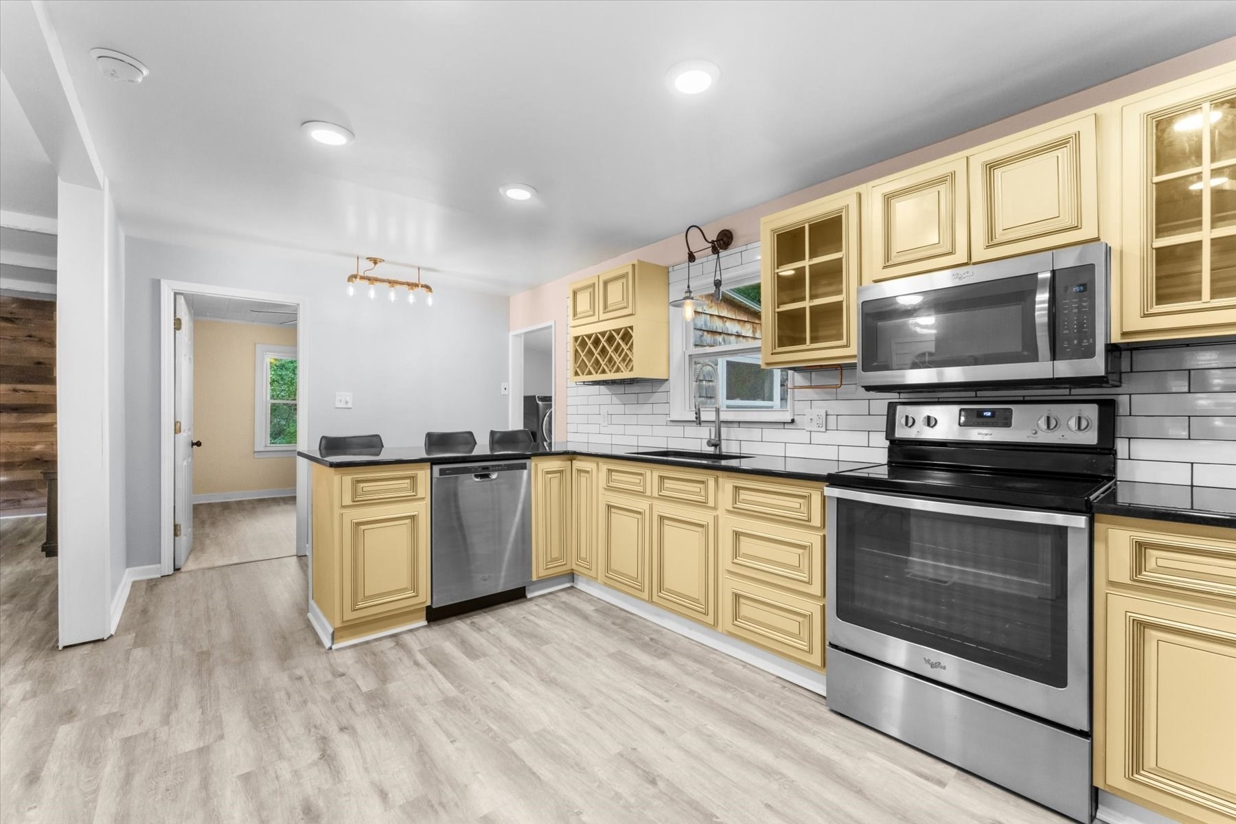 11 Wheelock Road Shrewsbury, MA 01545 - Photo 10 of 35 Gallery Image 10