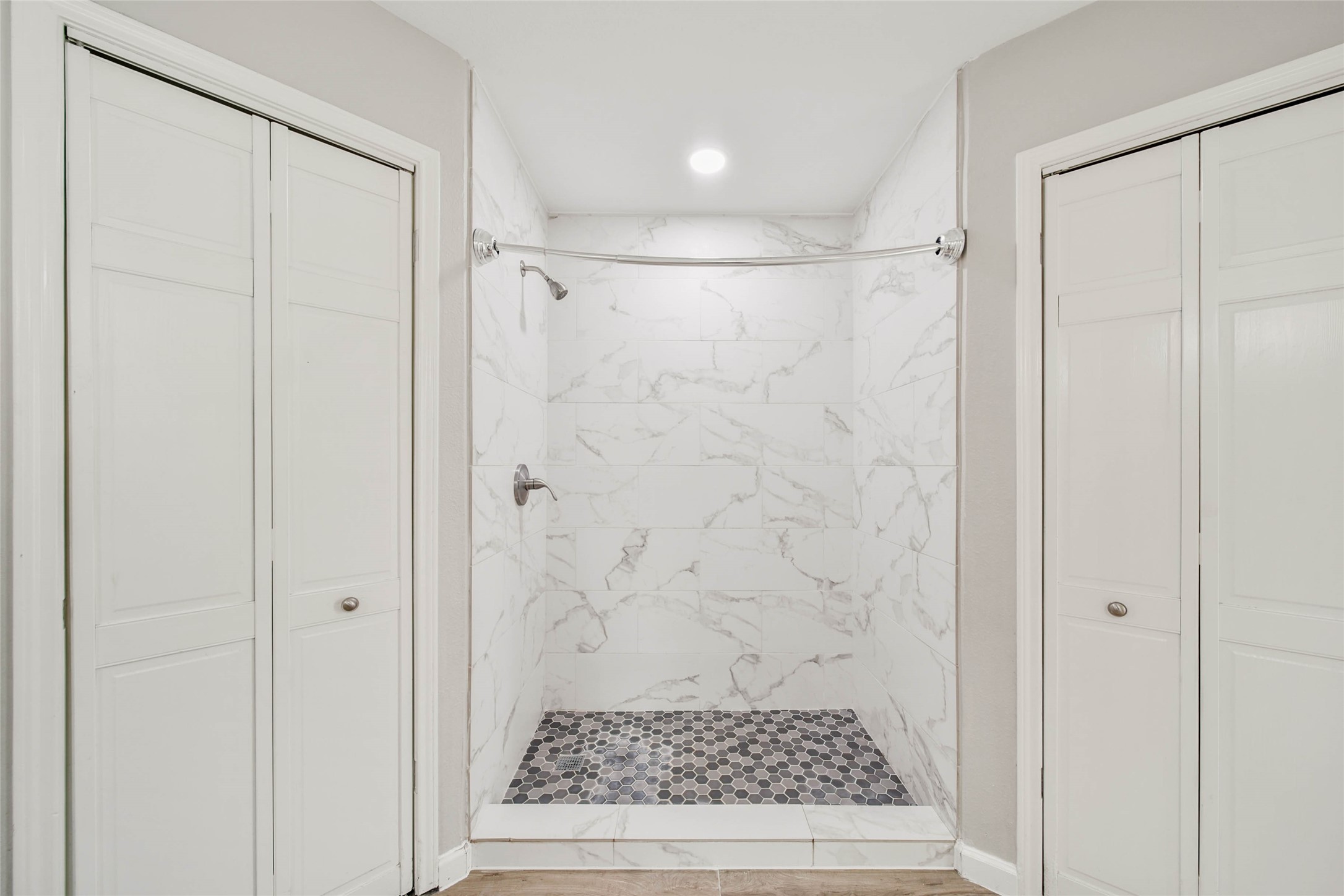 14719 Cedar Point Drive Houston, TX 77070 - Photo 17 of 46