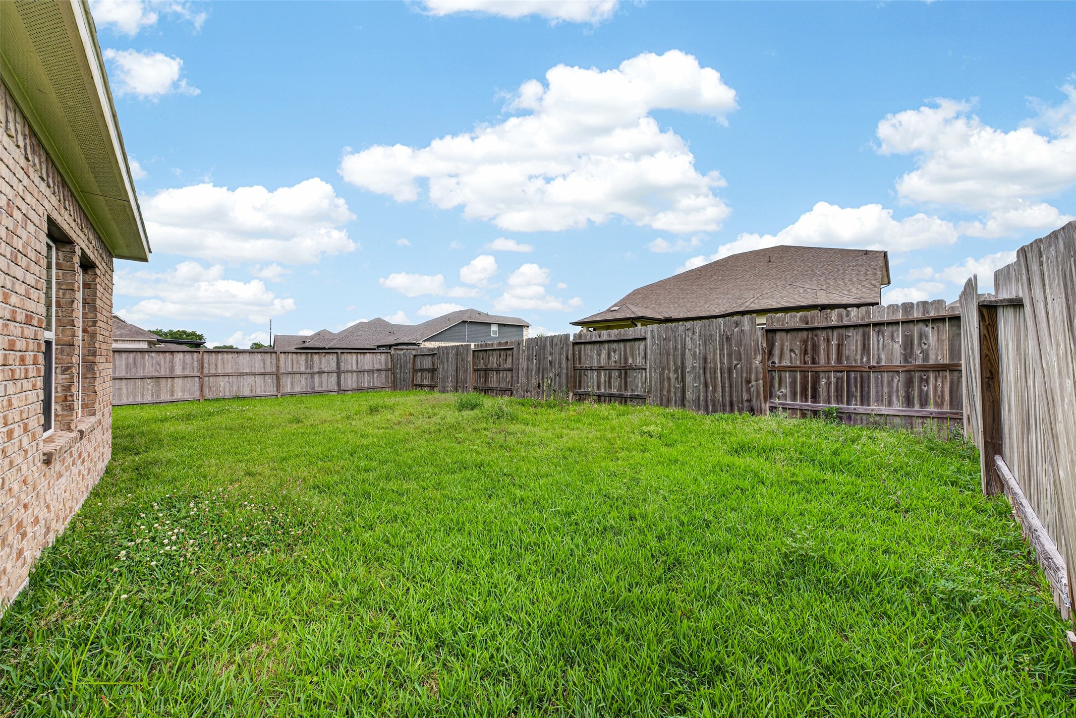 2429 Abbot Brk Drive Rosharon, TX 77583 - Photo 37 of 43