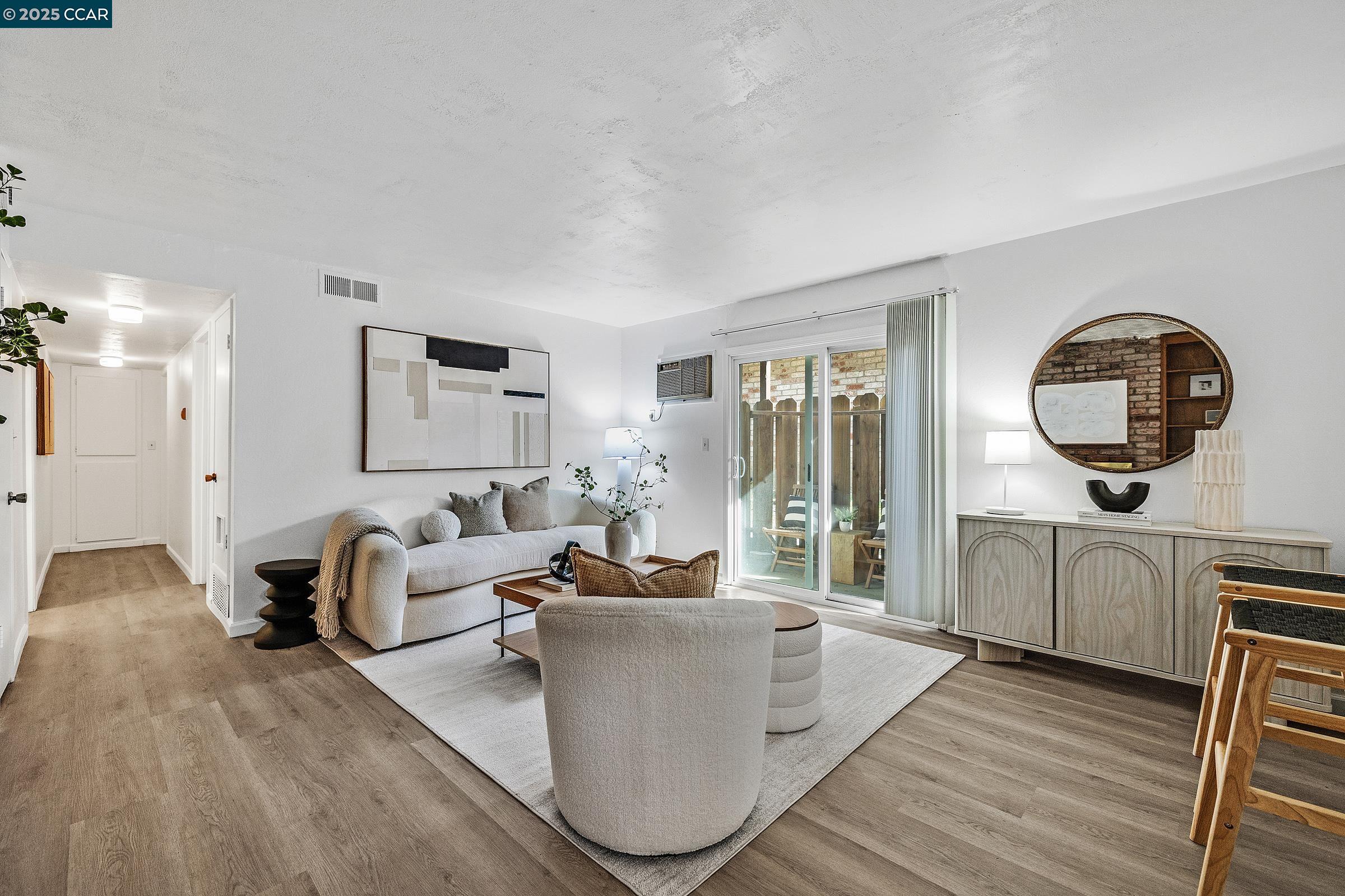 146 Ascot Court, Unit 2 Moraga, CA 94556 - Photo 6 of 33 a living room with furniture