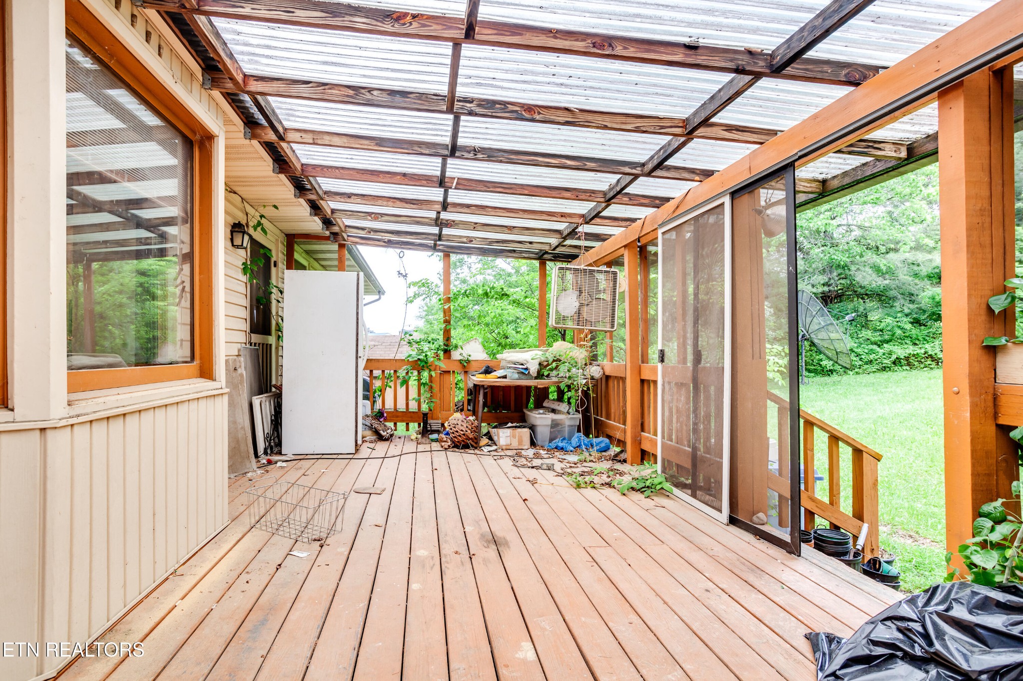 375 Rainbow Road Sevierville, TN 37862 - Photo 38 of 58 a view of balcony with wooden floor