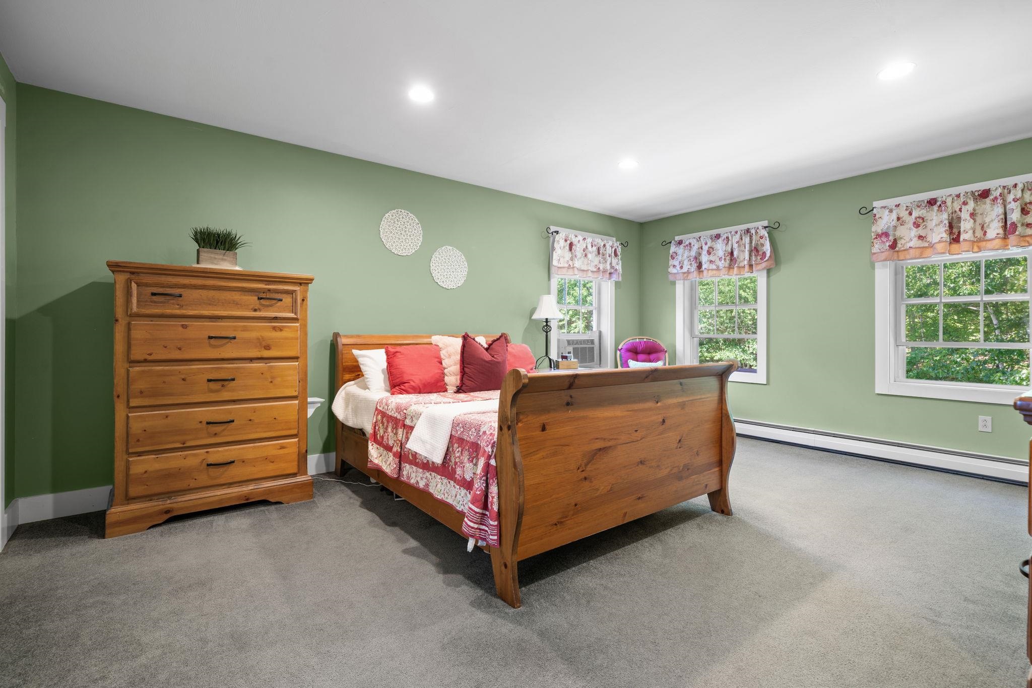 71 Oak Hill Road Northfield, NH 03276 - Photo 19 of 53