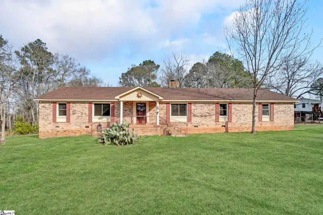$450,000 | 503 Edgewater Road, Woodruff, SC 29388