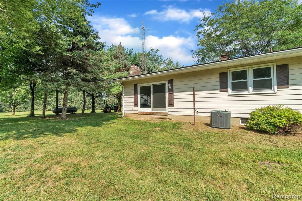 535 North Nicholson Road Fowlerville, MI 48836 - Photo 47 of 68