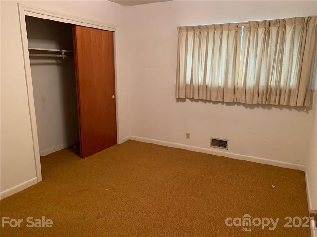 13227 Woody Point Road Charlotte, NC 28278 - Photo 11 of 13 Gallery Image 11