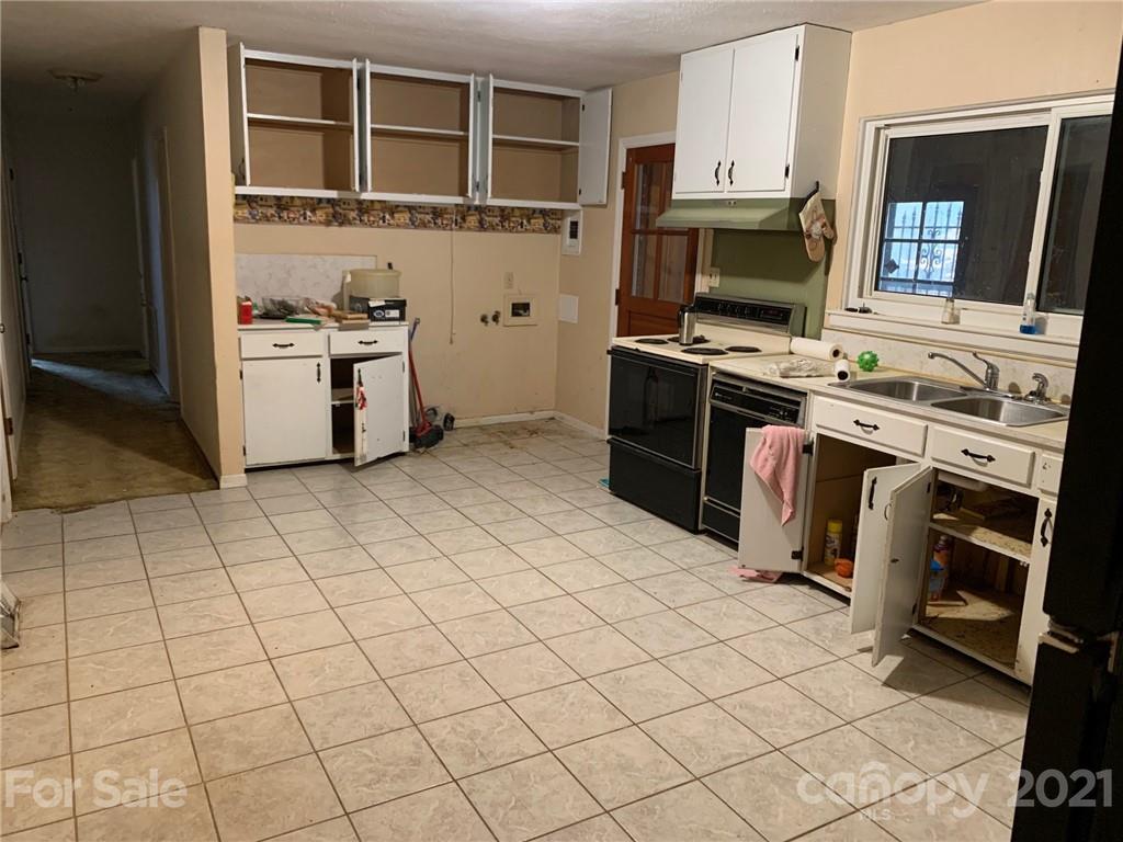 13227 Woody Point Road Charlotte, NC 28278 - Photo 7 of 13 Gallery Image 7