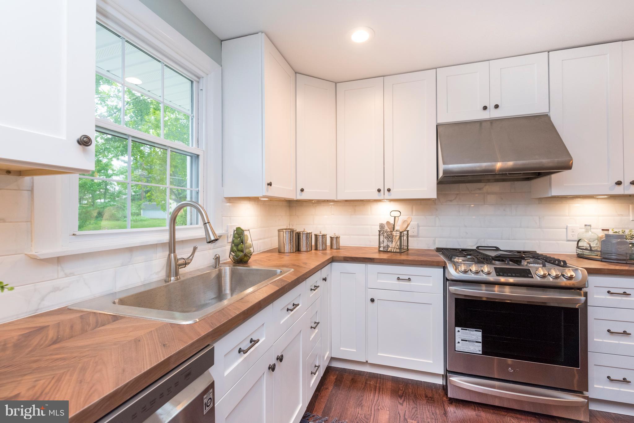 236 Coldbrook Road Lutherville-Timonium, MD 21093 - Photo 9 of 30 Gourmet Custom Kitchen