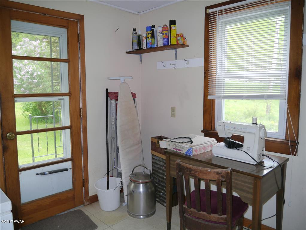 1252 Scott Center Road Susquehanna, PA 18847 - Photo 16 of 34 Back/Mud Room