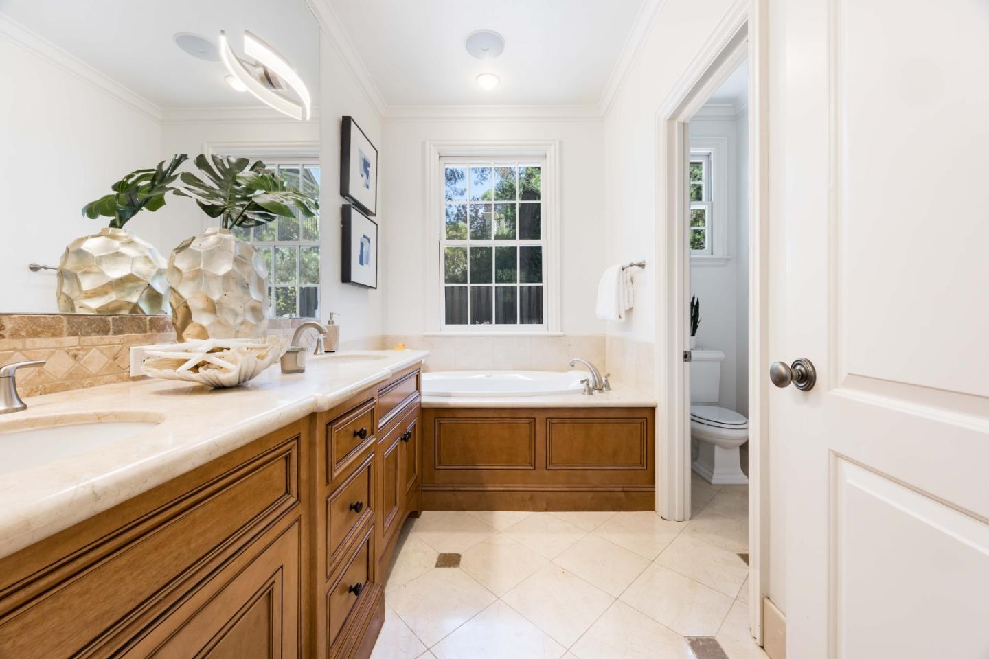 11722 Putter Way Los Altos, CA 94024 - Photo 17 of 21