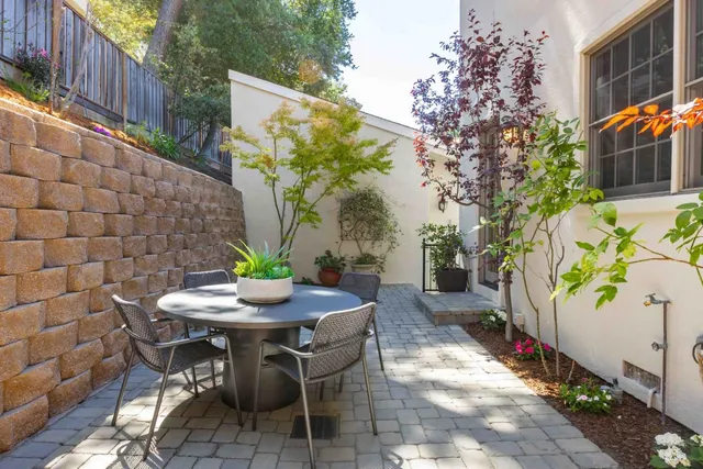 $3,200,000 | 11722 Putter Way, Los Altos, CA 94024