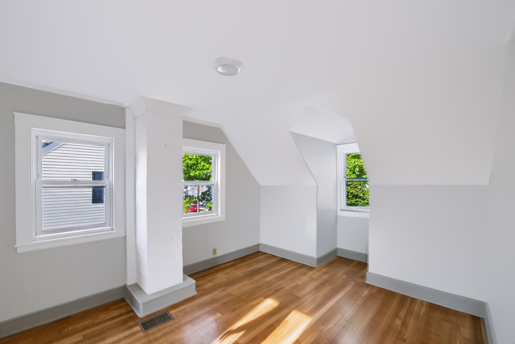 22 Ruggles Street Quincy, MA 02169 - Photo 26 of 33 Gallery Image 26