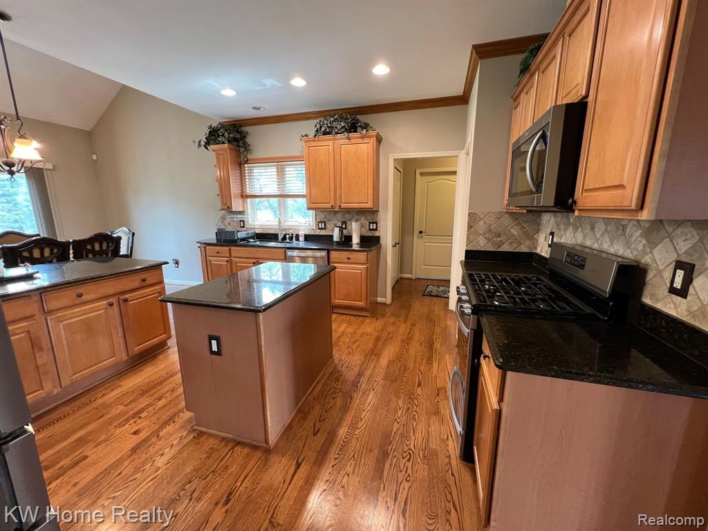 19060 Wayne Road Livonia, MI 48152 - Photo 17 of 35 Gallery Image 17