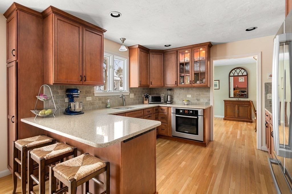 494 Hudson Road Sudbury, MA 01776 - Photo 5 of 33 Gallery Image 5