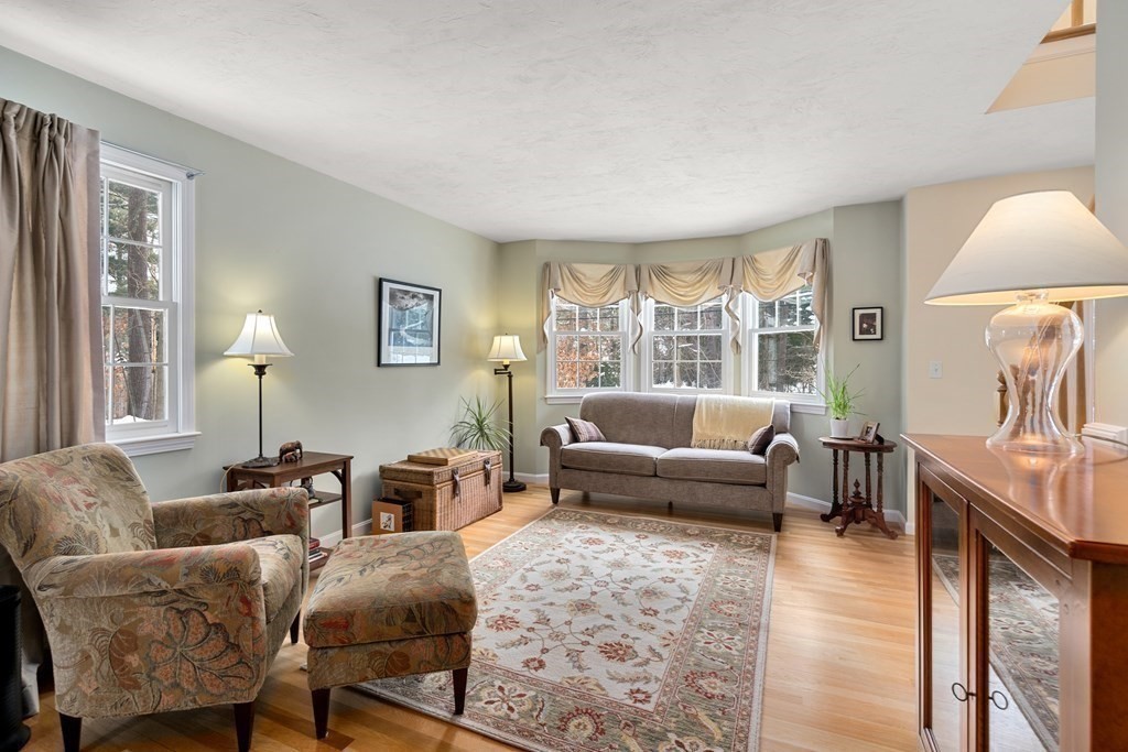 494 Hudson Road Sudbury, MA 01776 - Photo 7 of 33 Gallery Image 7