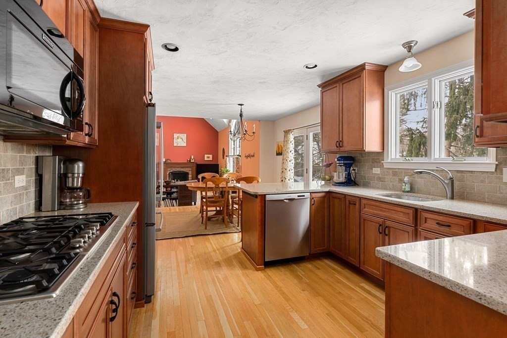 494 Hudson Road Sudbury, MA 01776 - Photo 10 of 33 Gallery Image 10