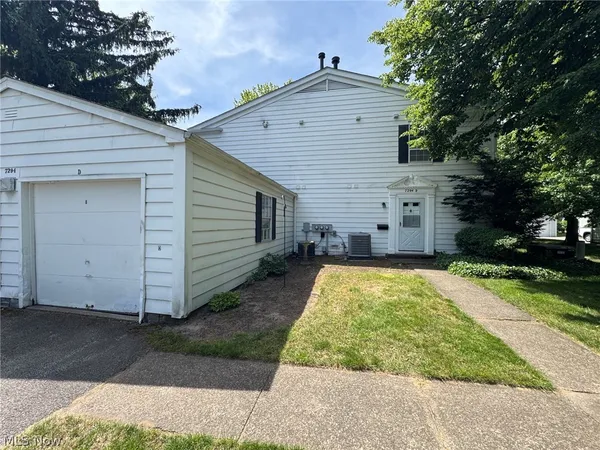 $120,000 | 7294 Fox Mill Road, Unit 19D, Mentor, OH 44060