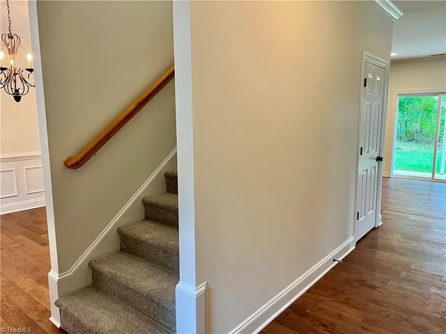 $2,495 | 228 Cabot Drive, Winston-Salem, NC 27103