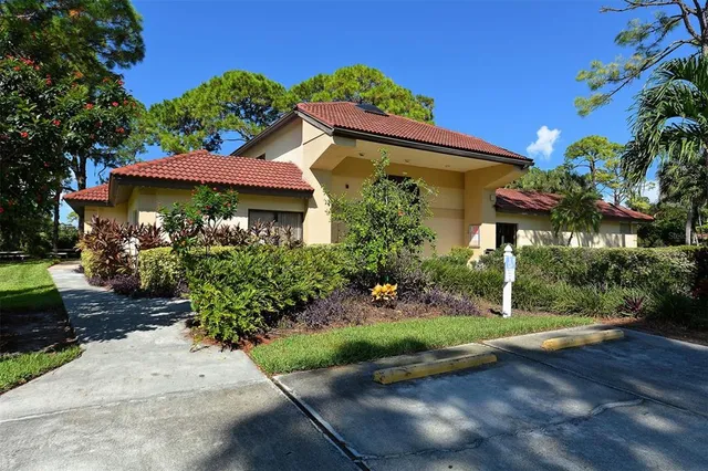 $2,500 | 3711 Pinecone Court, Unit 168, Sarasota, FL 34238