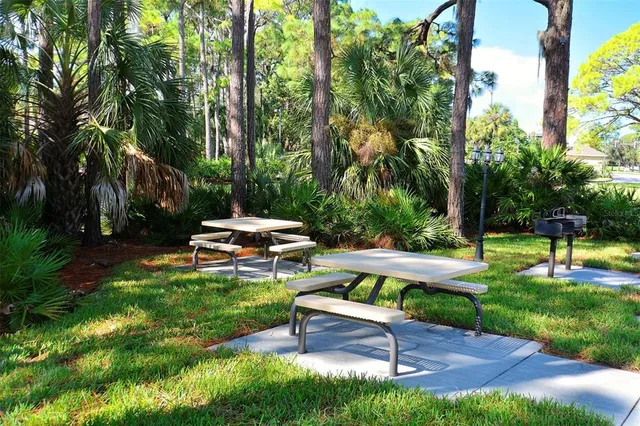 $2,500 | 3711 Pinecone Court, Unit 168, Sarasota, FL 34238