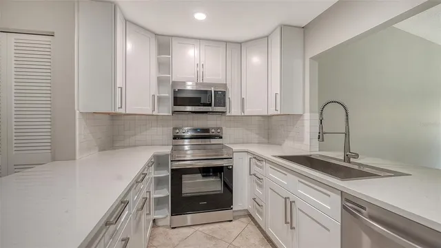 $2,500 | 3711 Pinecone Court, Unit 168, Sarasota, FL 34238