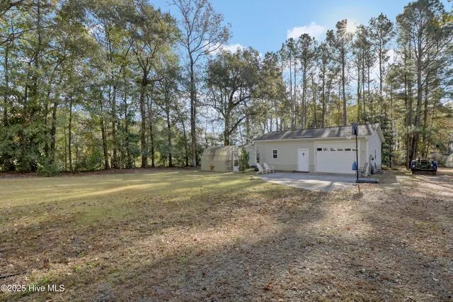 $305,000 | 5377 Highway 41, Wallace, NC 28466