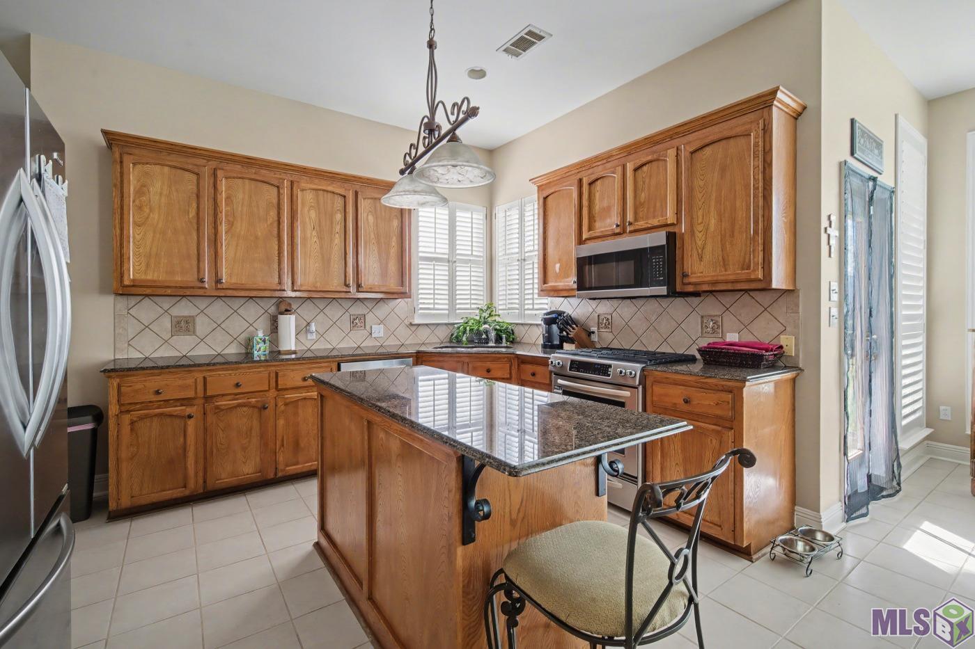 12526 Heversham Avenue Baton Rouge, LA 70810 - Photo 9 of 25