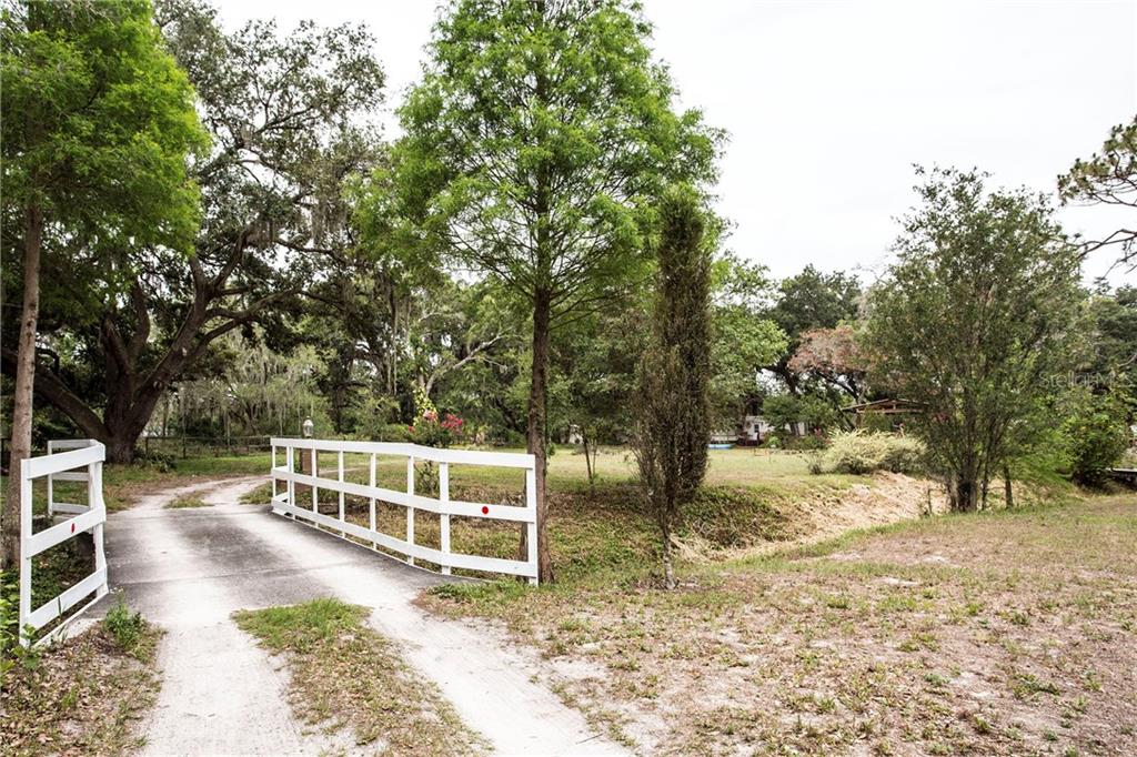 4001 Stanley Road Plant City, FL 33565 - Photo 1 of 1 Gallery Image 1