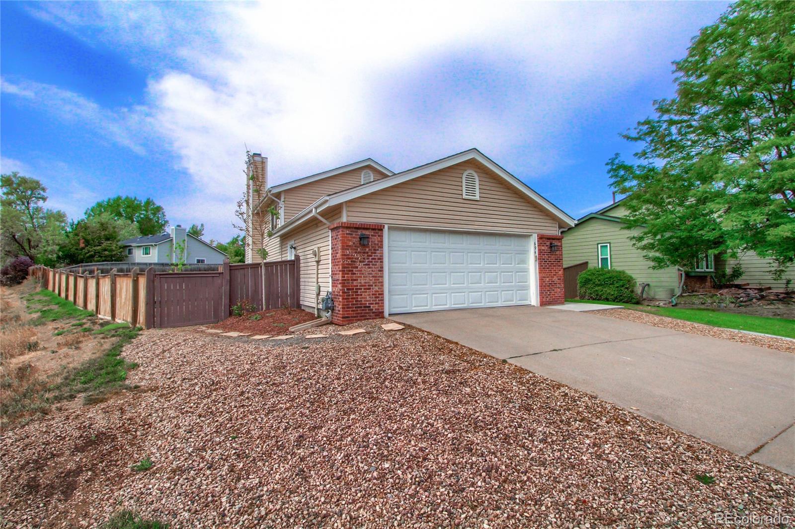 694 Ridgeglen Way Highlands Ranch, CO 80126 - Photo 2 of 28 Gallery Image 2