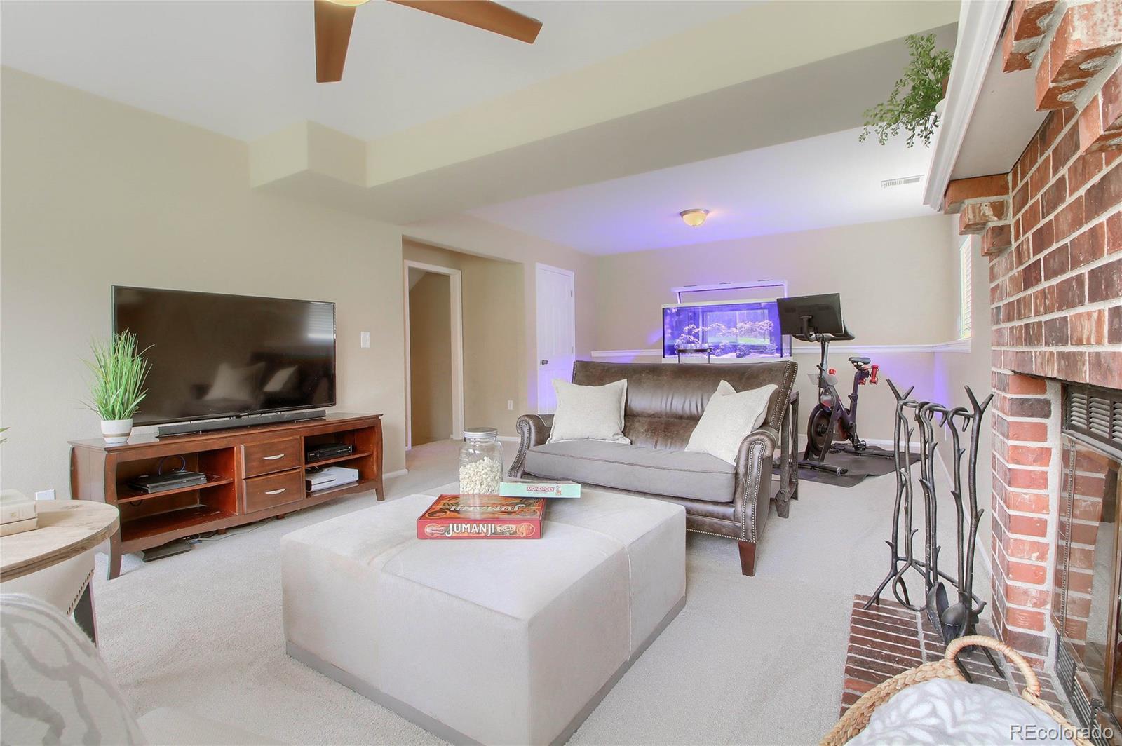 694 Ridgeglen Way Highlands Ranch, CO 80126 - Photo 7 of 28 Gallery Image 7