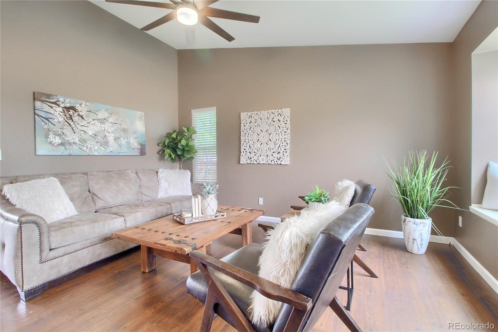 694 Ridgeglen Way Highlands Ranch, CO 80126 - Photo 9 of 28 Gallery Image 9
