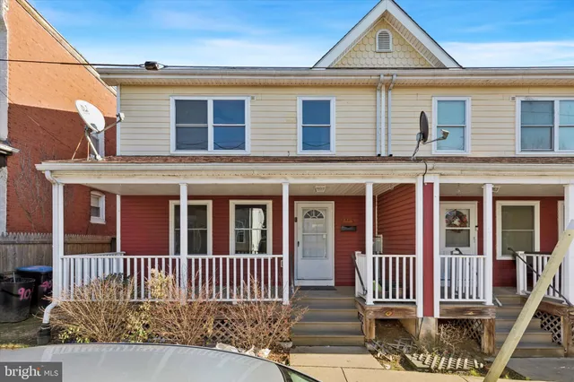 $1,900 | 908 Green Street, Norristown, PA 19401