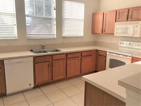 $2,650 | 810 Marina Del Ray Lane, Unit 7, West Palm Beach, FL 33401