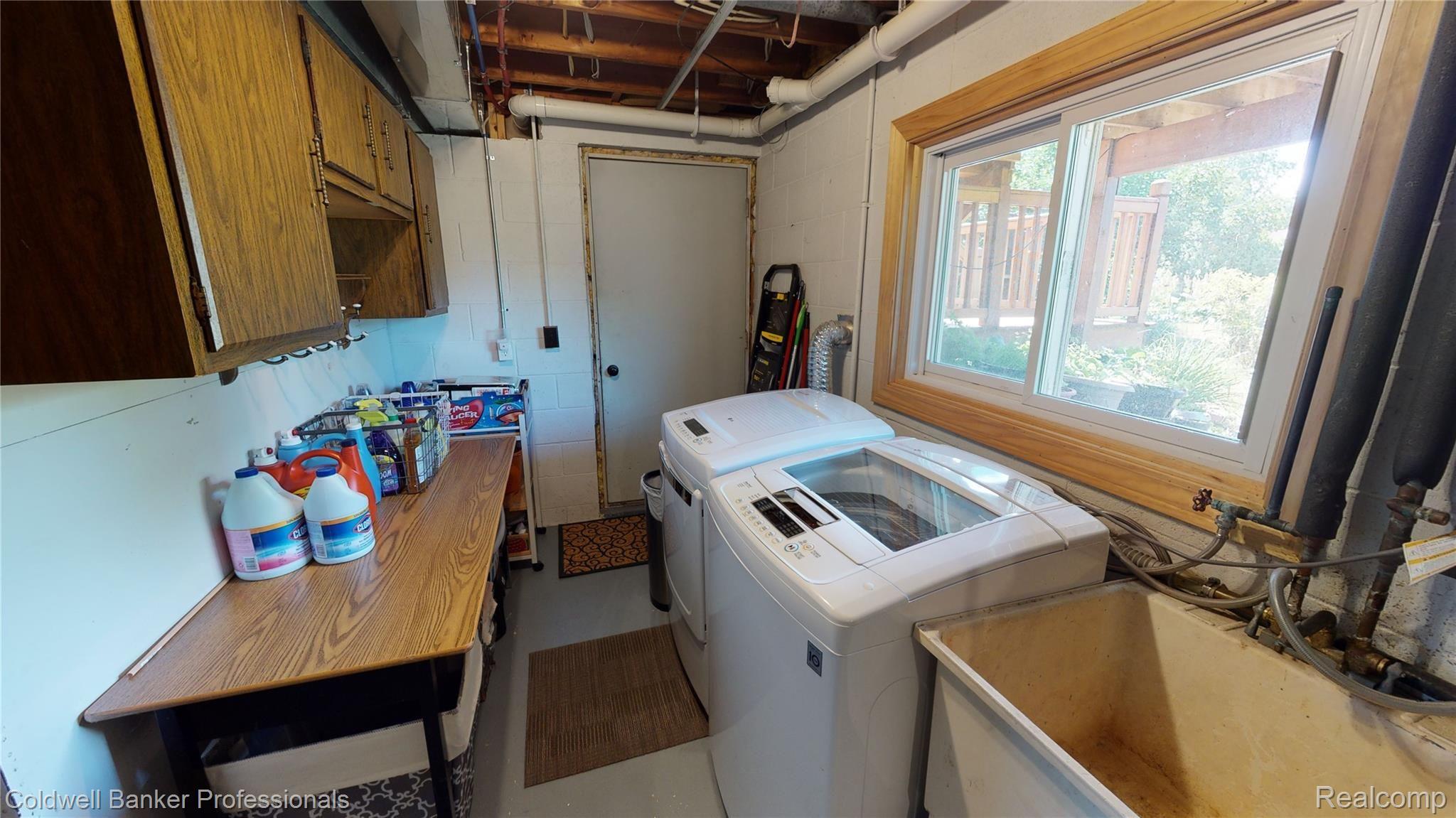 2674 East Burnside Road North Branch, MI 48461 - Photo 54 of 57 Laundry.jpg
