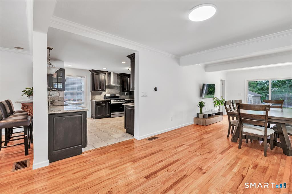 171 Henderson Road Fairfield, CT 06824 - Photo 8 of 37